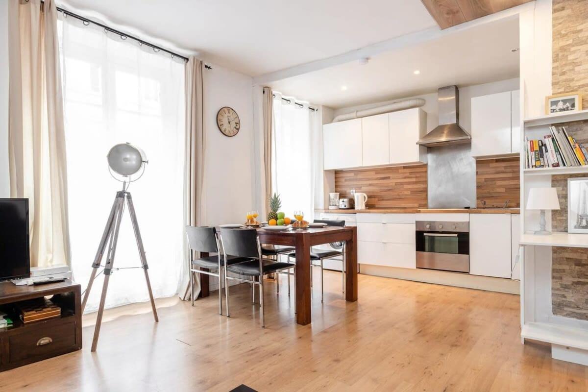 Avenue De Mars 2Br Lägenhet Paris Exteriör bild